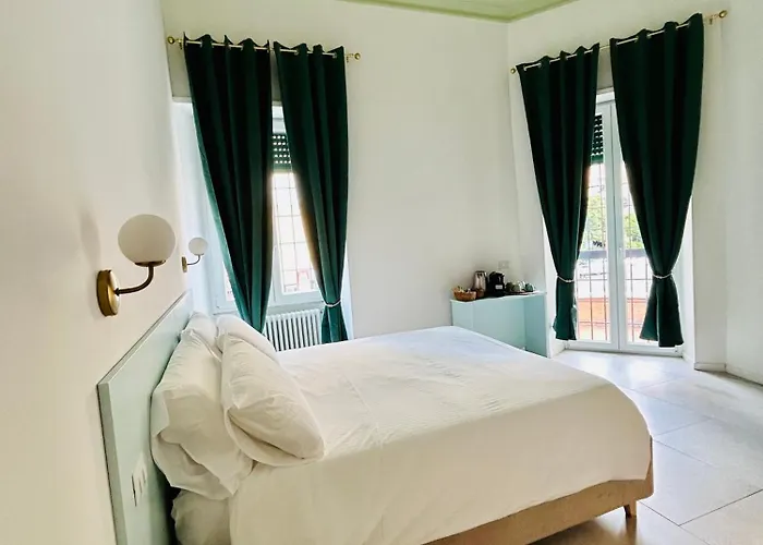 Aura Guest house 4*