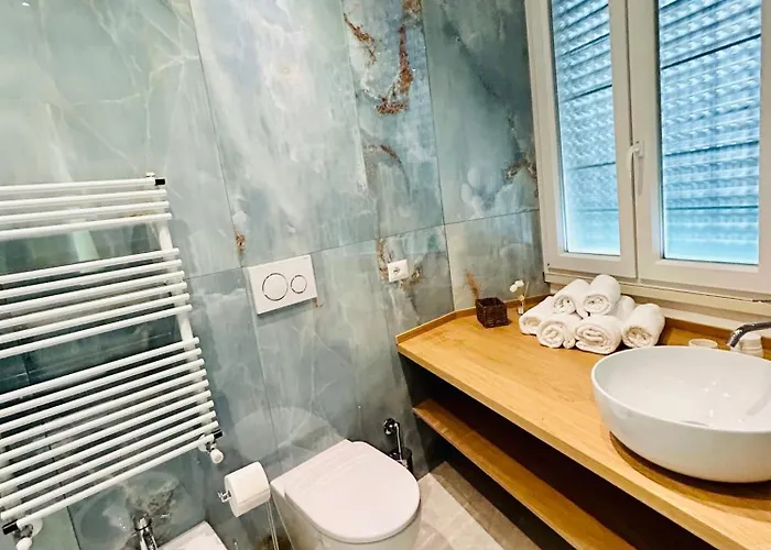 Aura Rome