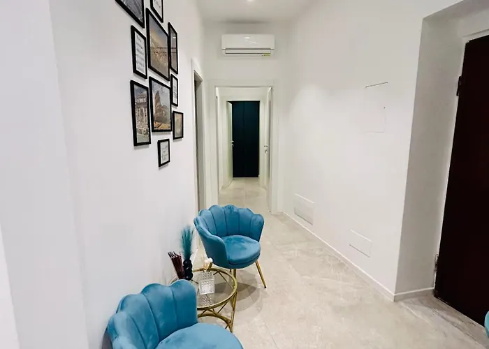 Aura 4* Rome