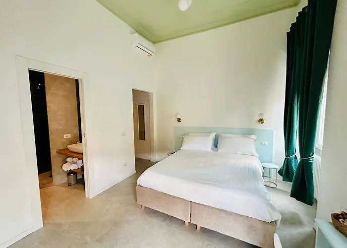 Aura Guest house 4*